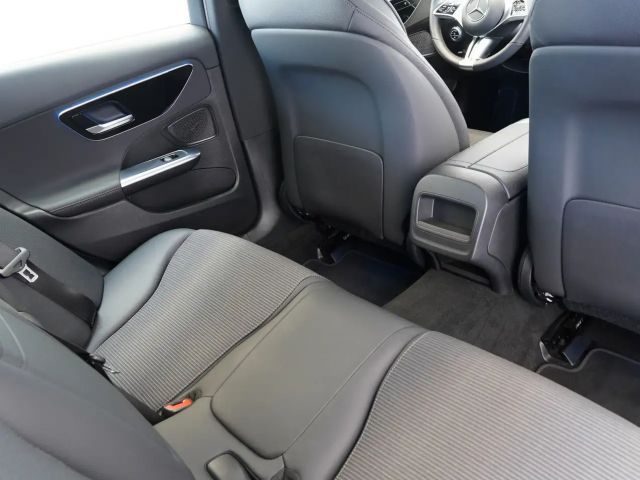 Mercedes-Benz C 200 AVANTGARDE C 200 d Estate