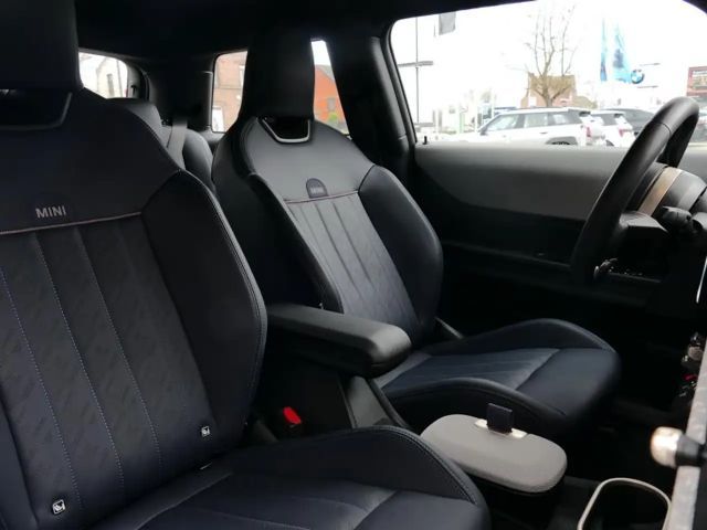 MINI Cooper John Cooper Works