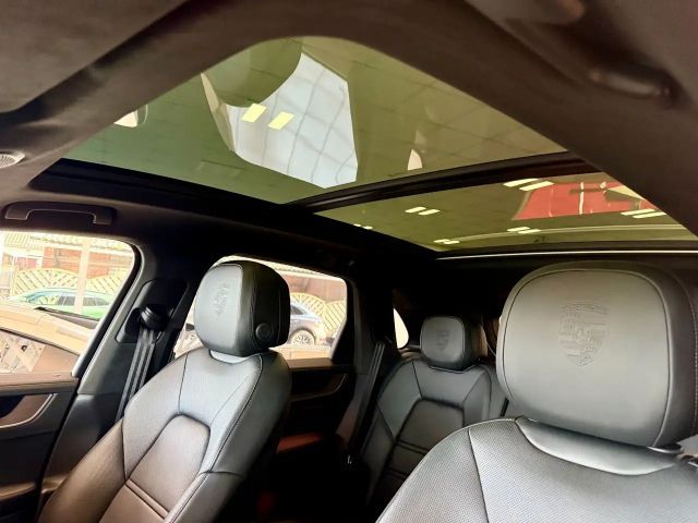 Porsche Cayenne E-Hybrid Turbo