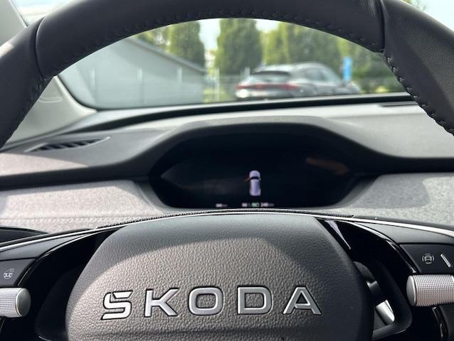Skoda Enyaq Navi AHK Panorama LED SHZ Klima RFK PDC