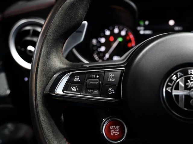 Alfa Romeo Stelvio Carbon Q4 Quadrifoglio