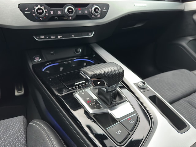 Audi A4 40 TFSI Avant Quattro S-Line S-Tronic
