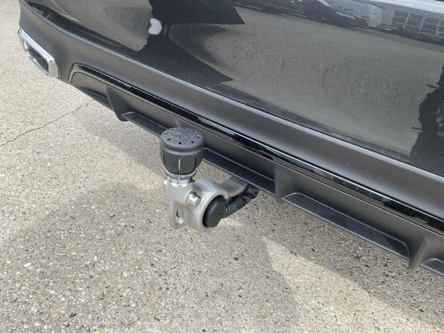 Mercedes-Benz E 220 AMG Line E 220 d Sedan