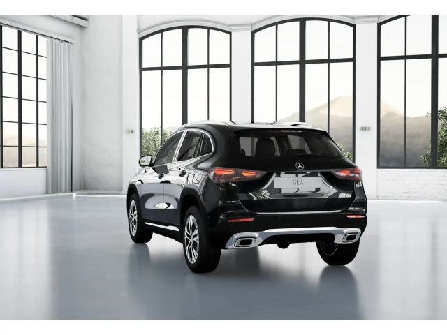 Mercedes-Benz GLA 180 Progr. Mbux Kamera Sitzh. LED Lenkradh.