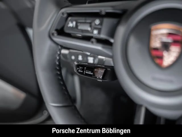 Porsche 992 Carrera Coupé GTS