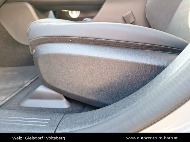 Mercedes-Benz CLA 350 4MATIC