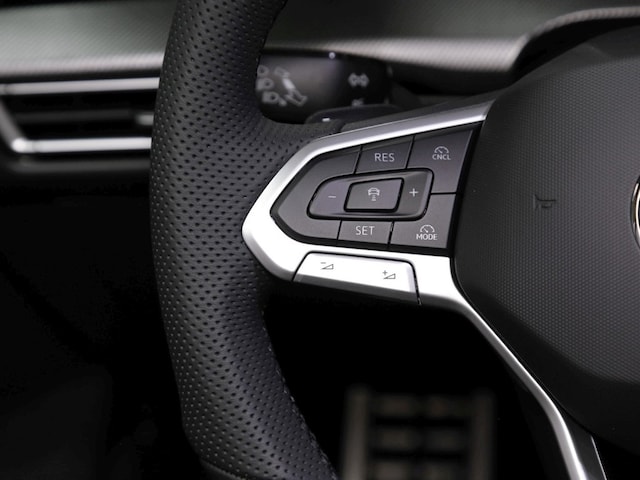 Volkswagen Golf 2.0 TDI DSG R-Line