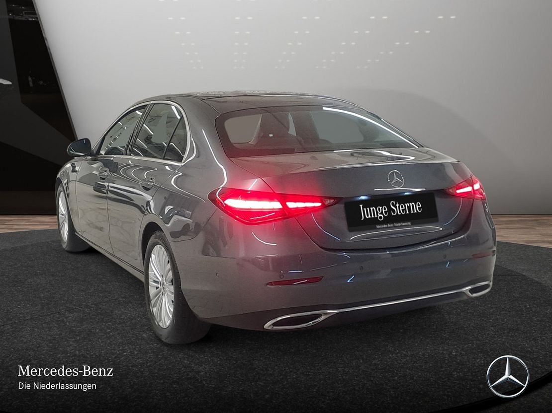 Mercedes-Benz C 180 AVANTGARDE Sedan