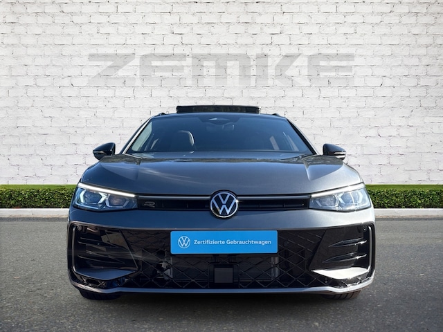 Volkswagen Passat 1.5 TSI DSG R-Line