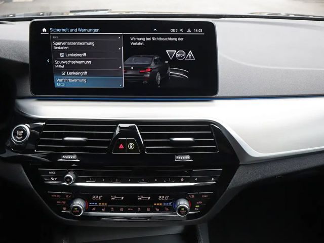 BMW 530 530e M-Sport Sedan xDrive