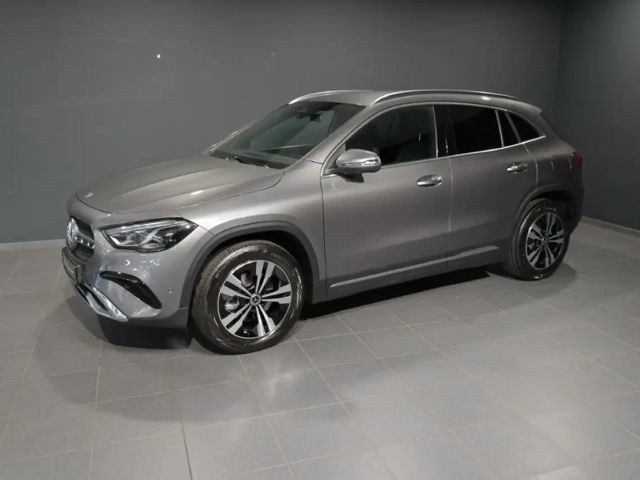 Mercedes-Benz GLA 180 Progressive