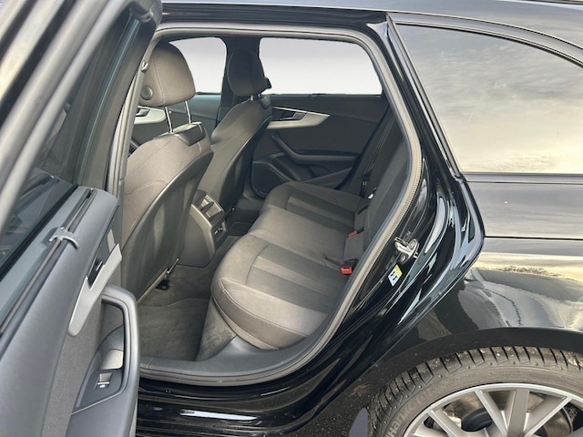 Audi A4 45 TFSI Avant Quattro S-Line S-Tronic