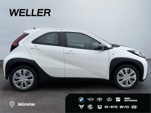 Toyota Aygo X Hatchback Play X-play