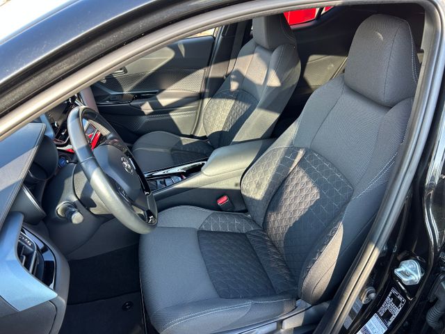 Toyota C-HR 5-deurs Team D