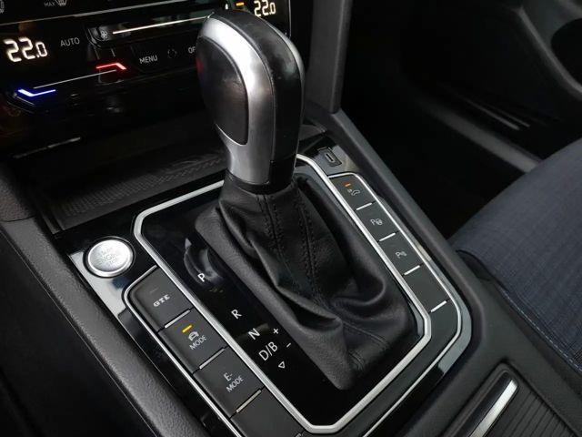 Volkswagen Passat DSG GTE Variant