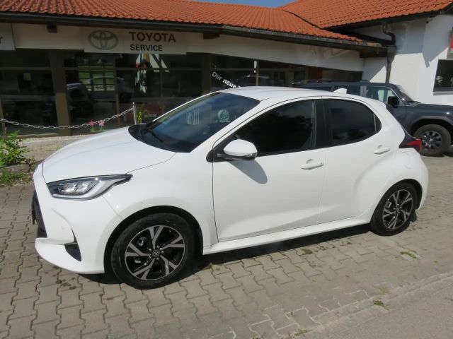 Toyota Yaris Hatchback Hybride Team D