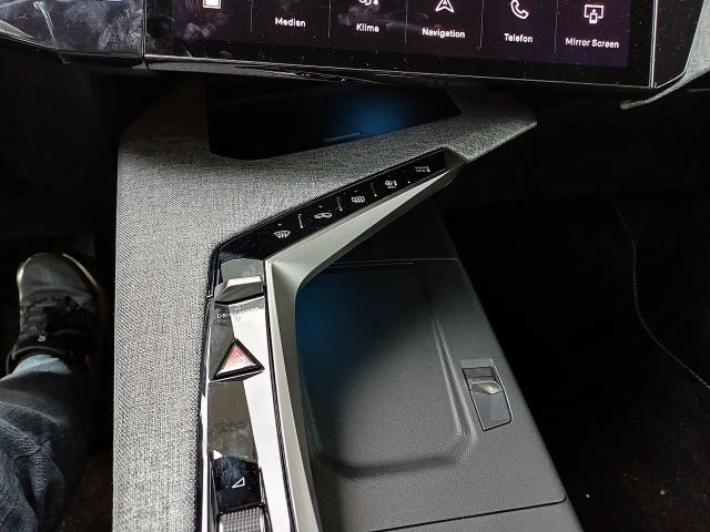 Peugeot E-3008 73Kwh