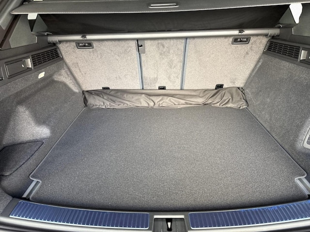 Volkswagen Touareg 4Motion R-Line