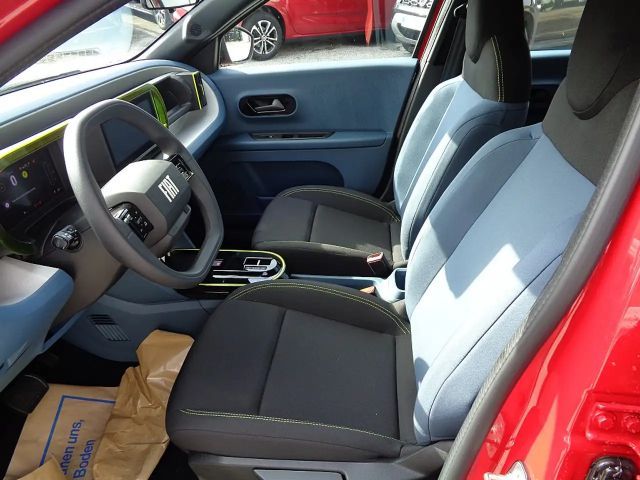 Fiat Grande Panda Hybrid 100 6-Gang eDCT Icon