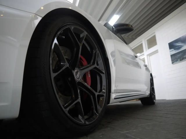 Audi RS4 Competition Quattro