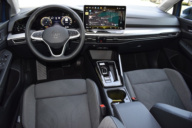 Volkswagen Golf 1.5 eTSI Golf VIII Style