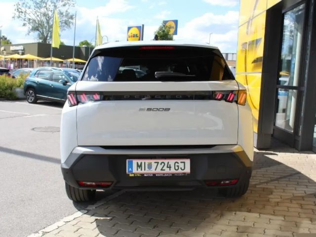 Peugeot E-5008 Allure Pack