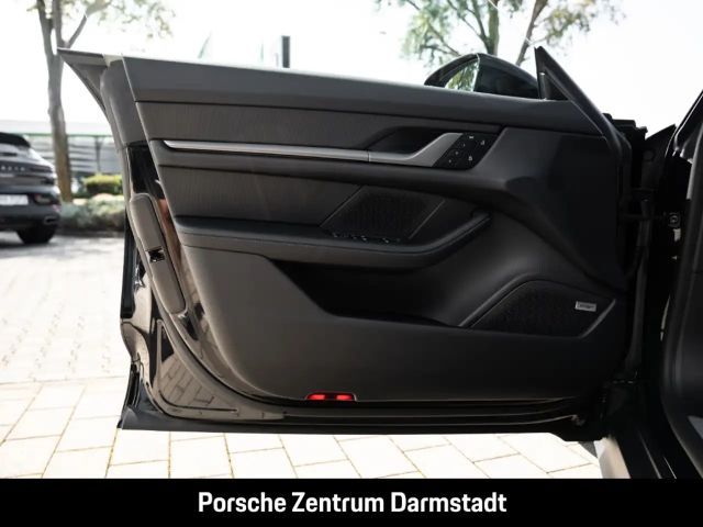 Porsche Taycan BOSE Luftfederung Panorama InnoDrive LED