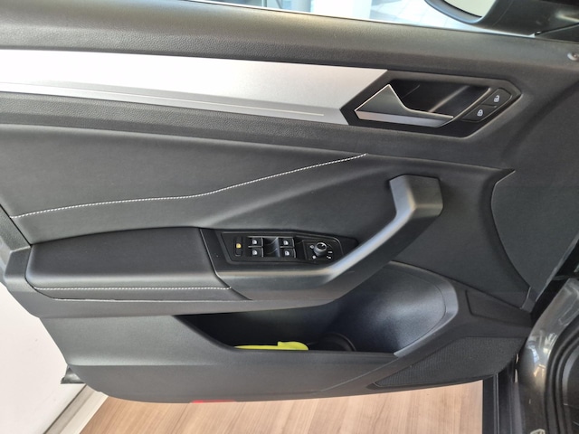 Volkswagen T-Roc T-Roc TSI Goal NAVI DIGI SITZH LED CARPLAY ACC