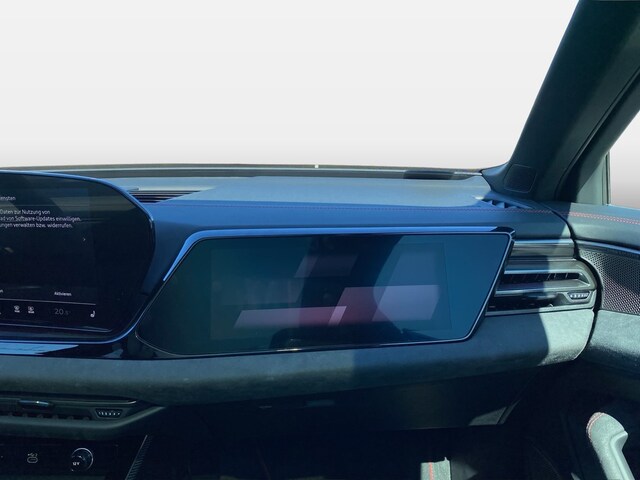 Audi A6 Avant Quattro S-Tronic