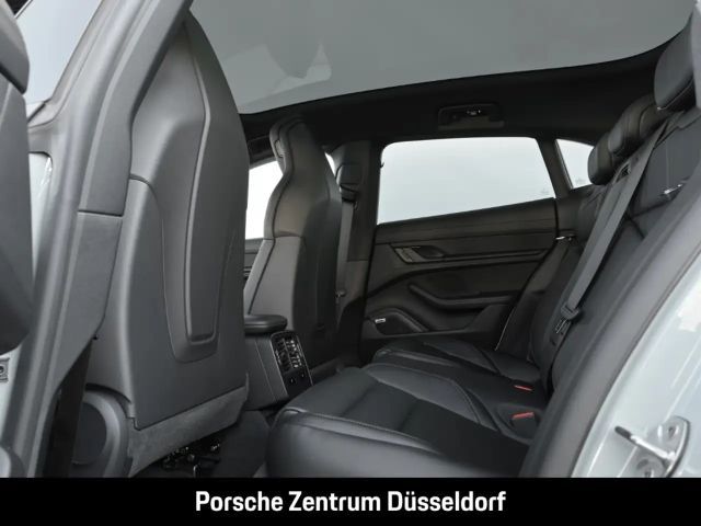 Porsche Taycan 4S Cross Turismo