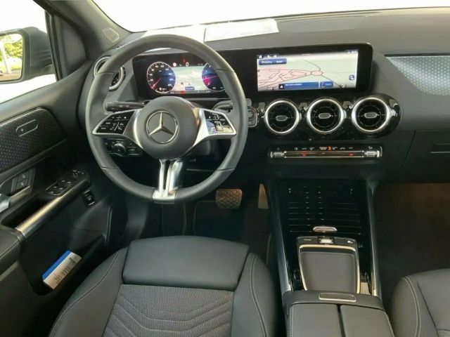 Mercedes-Benz B 180 SpurW W-Paket PDC SHZ SpurH LED el.Heck