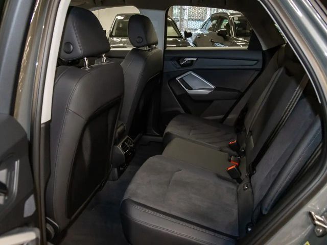 Audi Q3 35 TFSI S-Line S-Tronic