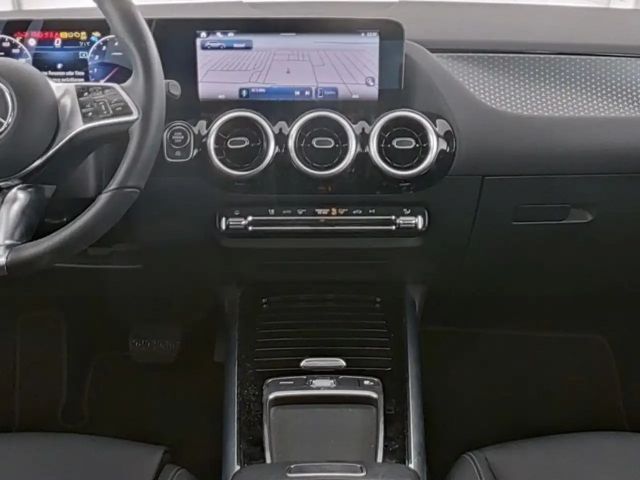 Mercedes-Benz GLA 180 Progressive