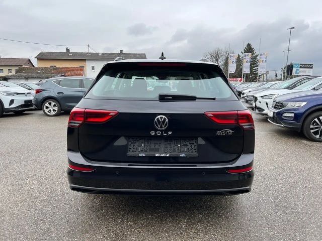 Volkswagen Golf Life Variant