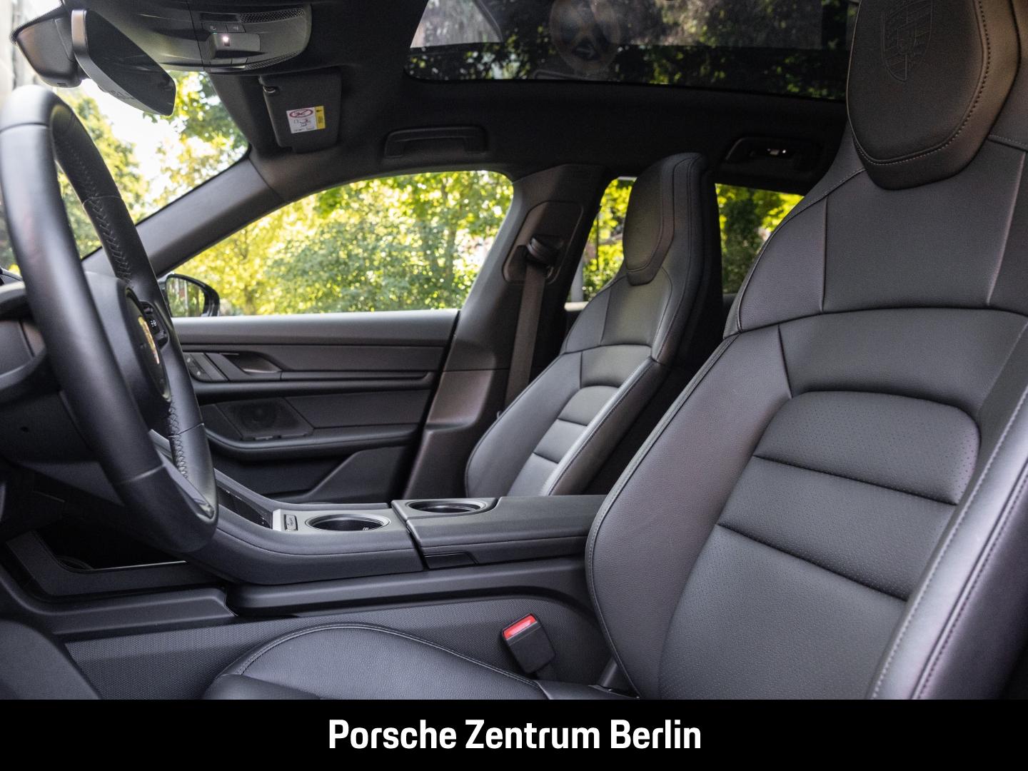 Porsche Taycan 4 Cross Turismo