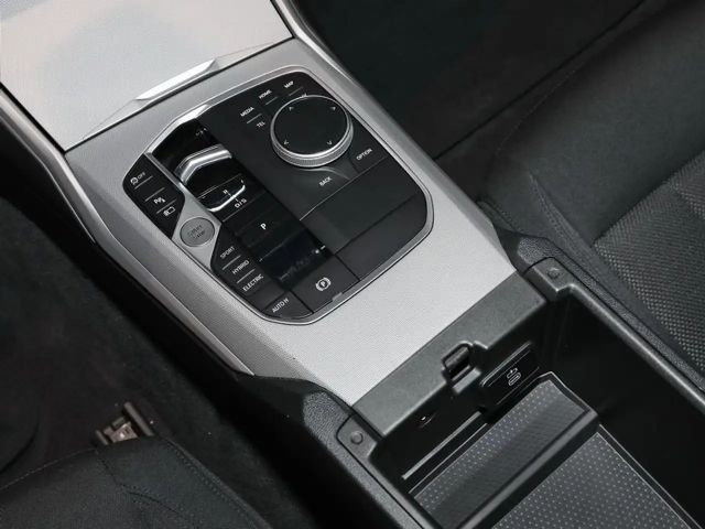 BMW 320 320e Touring