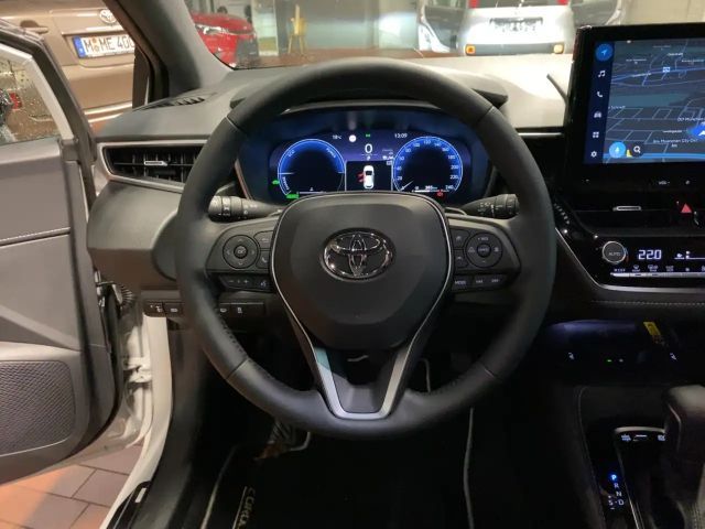 Toyota Corolla 2.0Teamplayer wenig KM*junger Gebrauchter