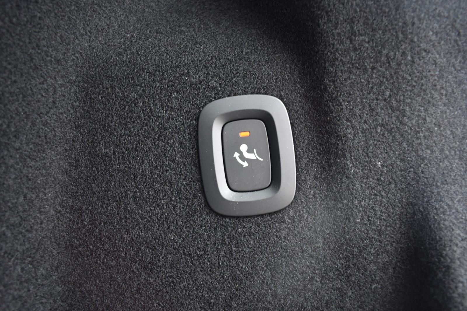 Volvo XC60 AWD Dark Plus