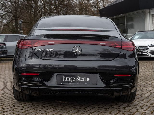 Mercedes-Benz EQE 300 Sedan