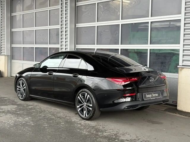 Mercedes-Benz CLA 180 Coupé Progressive