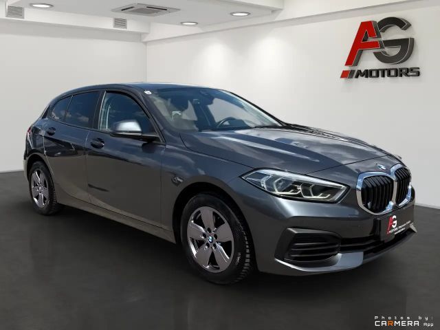 BMW 118 118d Sedan