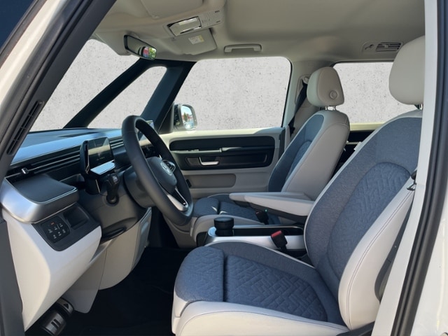 Volkswagen ID.Buzz langer Radstand Motor: 210 kW (286 PS) 86 kWh Getriebe: 1-Gang-Automatikgetriebe Radsta ALU