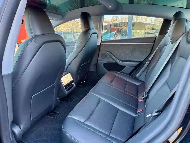 Tesla Model 3 AWD Long Range