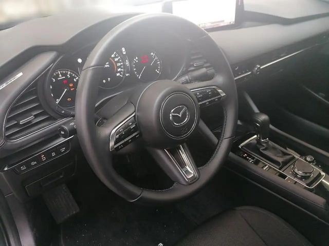 Mazda 3 Exclusive-line
