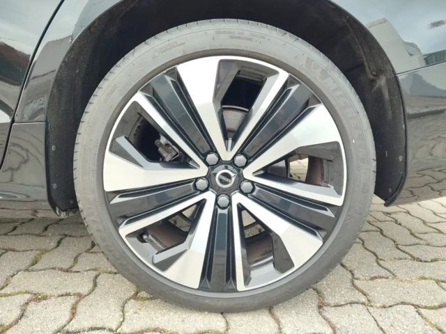 Volvo V60 Core Hybrid