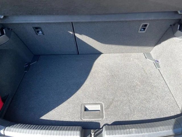 Volkswagen Polo 1.0 TSI DSG R-Line