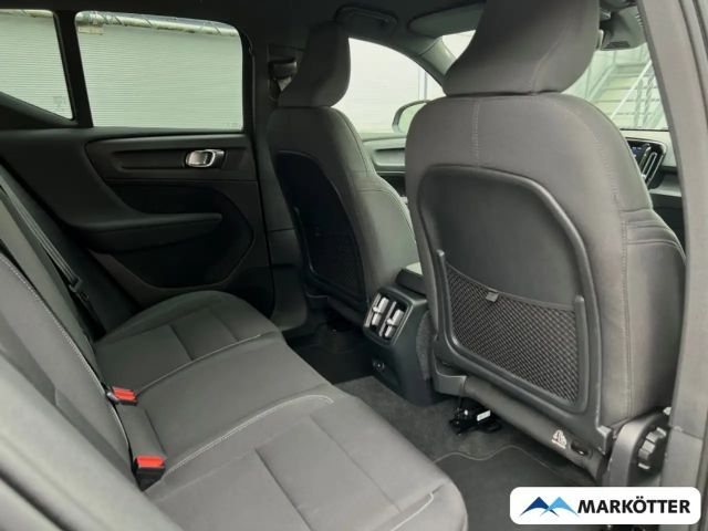 Volvo XC40 Core Recharge