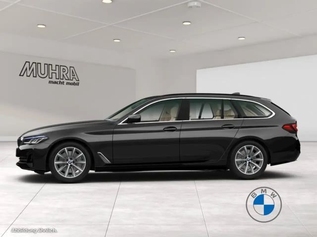 BMW 520 520d Luxury Line Touring xDrive