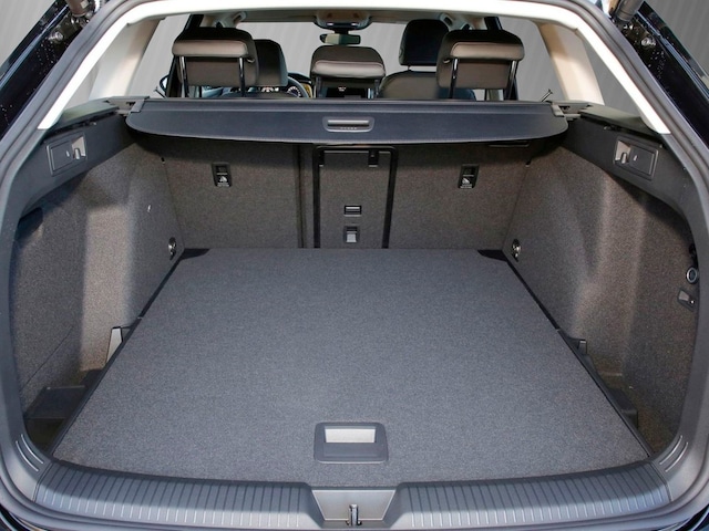 Volkswagen Golf 2.0 TDI DSG Life Variant