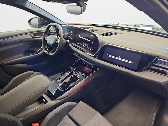 Audi A6 Avant Quattro S-Tronic